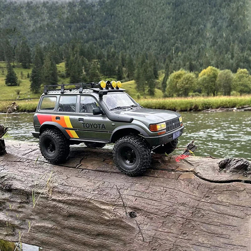FMS FCX10 1/10 2.4G RC simulation Toyota Land Cruiser LC80 climbing off-road vehicle model remote control adult children toy