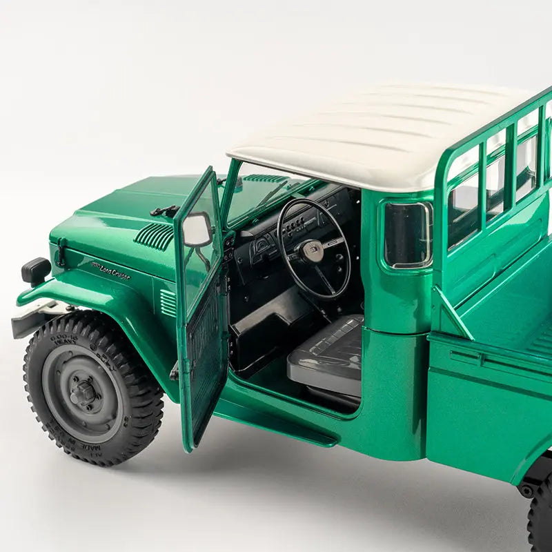 FMS 1/12 FJ45 Pickup Truck Authentic Authorized Simulation Off-Road Vehicle Model Four-Wheel Drive RTR Remote Control Climbing